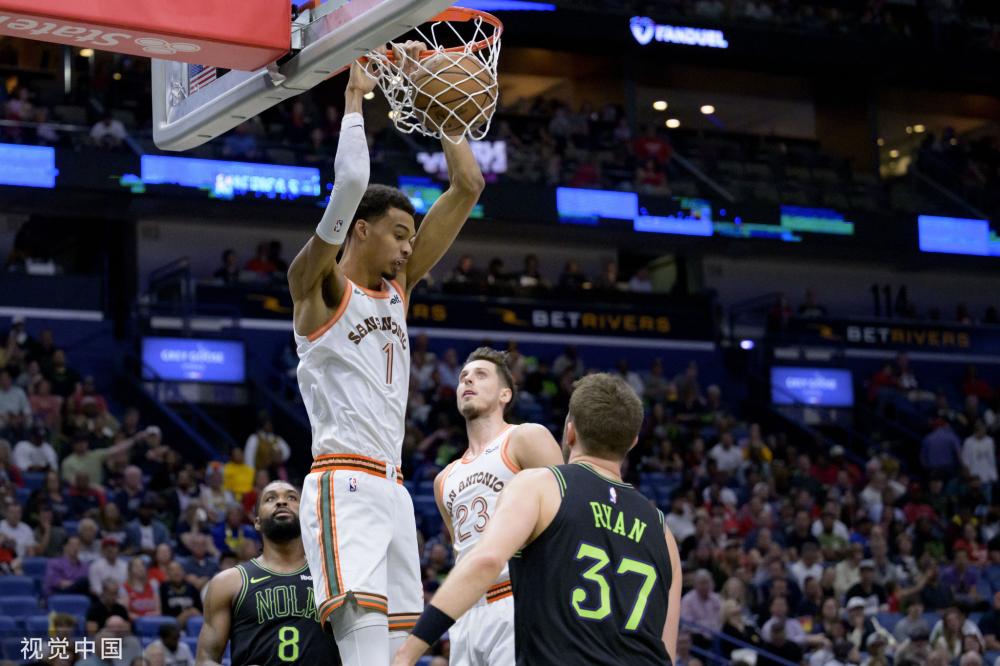 留在场上试 留在场上试