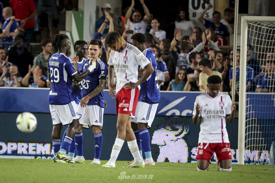 在这个充满 在这个充满