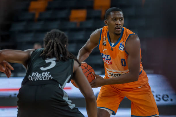 不禁让人惊 不禁让人惊