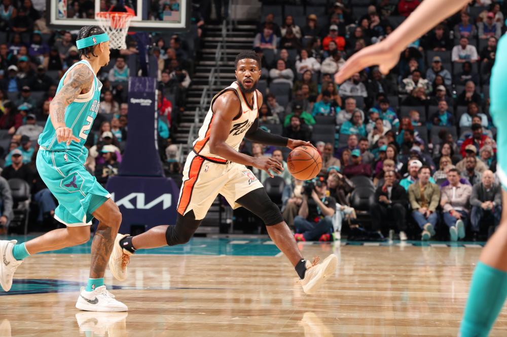 在场上的 在场上的